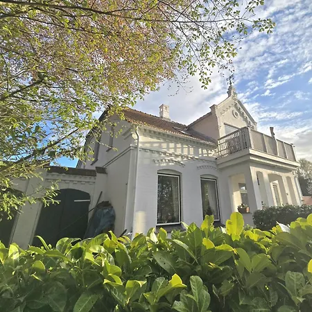 Апартаменты Altes Kapitaenshaus Von 1880 *